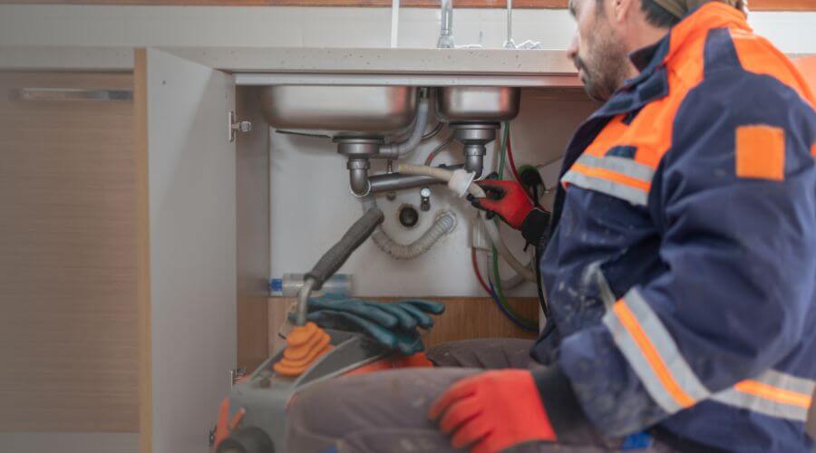 Local tankless water heater installation in Missouri